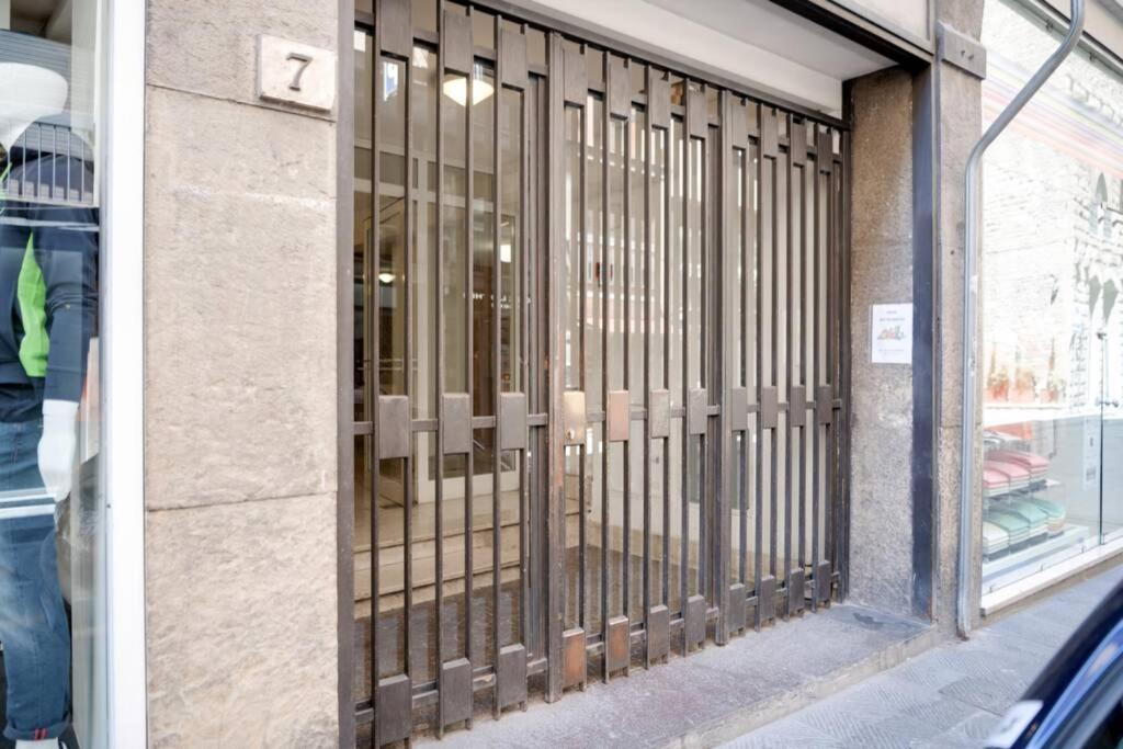 Ferienwohnung Ponte Vecchio-Newly Restyled Flat Florenz Exterior foto